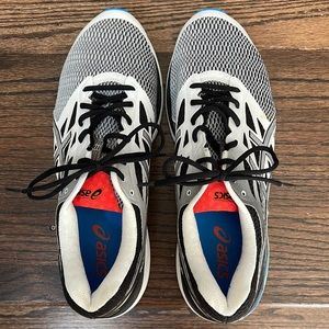 ASICS Men’s Gel-Cumulus 18 Running Shoes